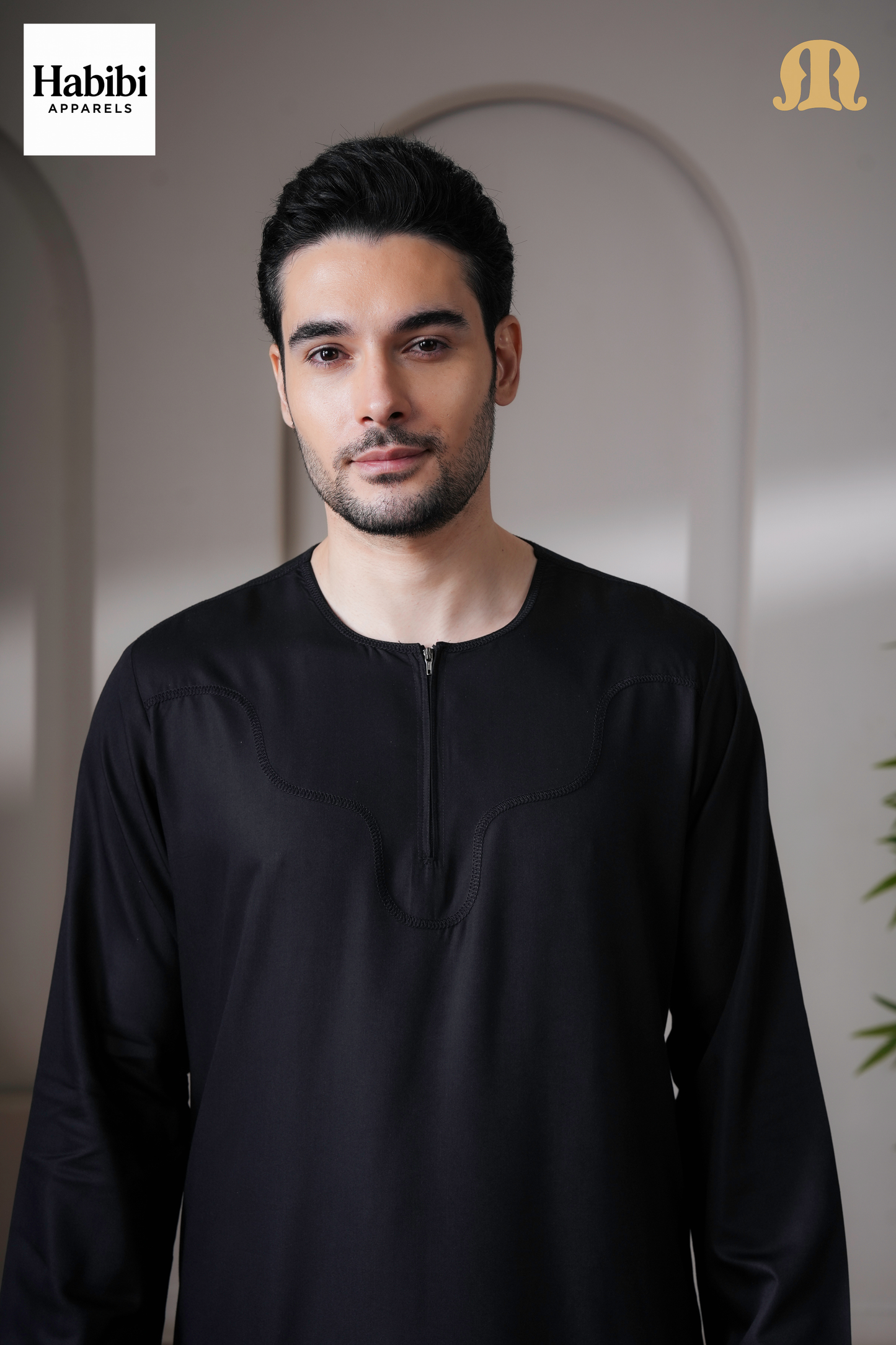 Kurvig Omani 2.0 Black Thobe Mens
