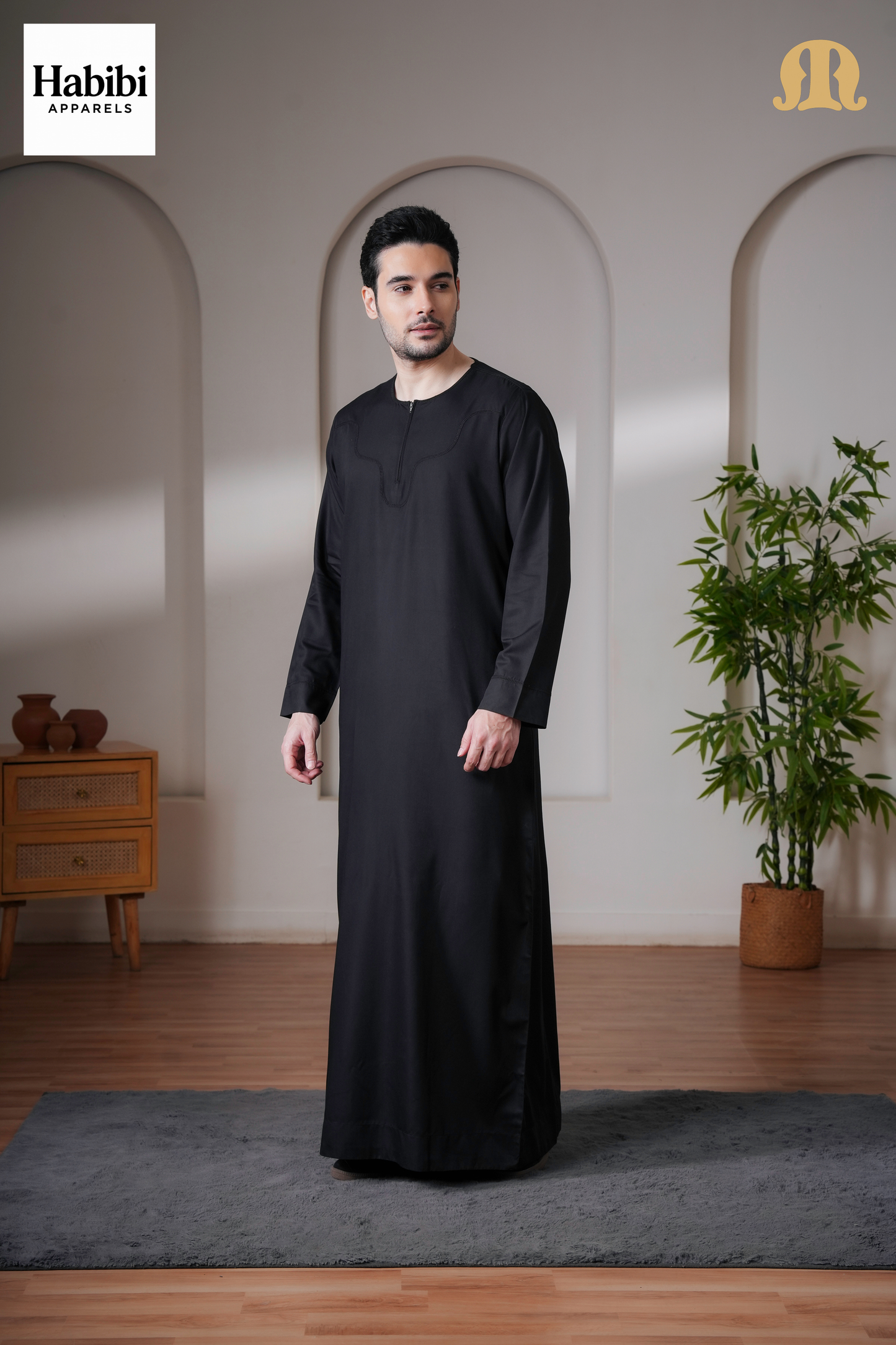 Kurvig Omani 2.0 Black Thobe Mens