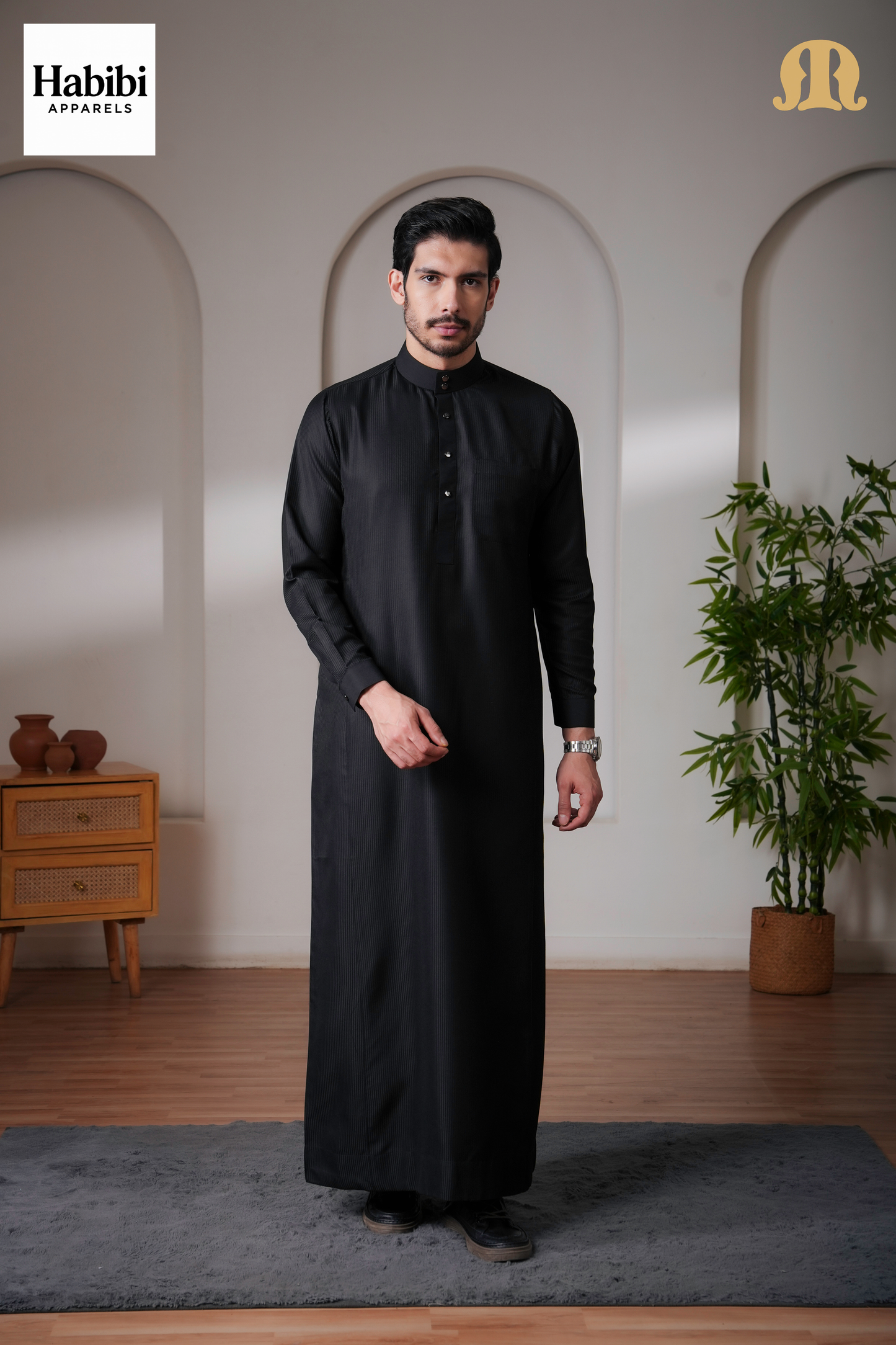OZ Premium Saudi Striped Black Thobe Mens