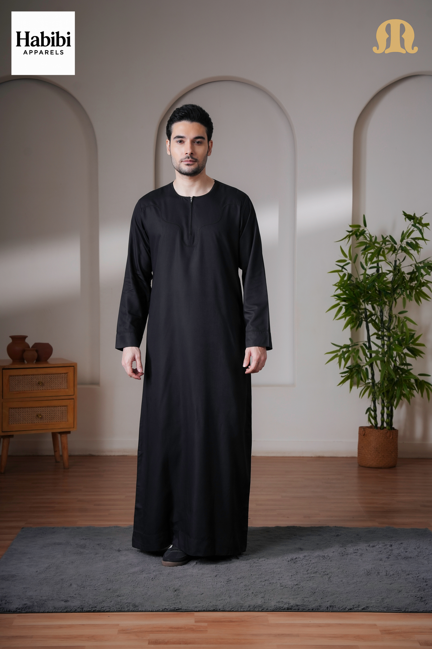 Kurvig Omani 2.0 Black Thobe Mens